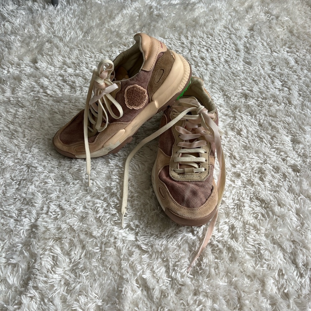 Santorisan Sneakers women’s 9.5 ( 41 )